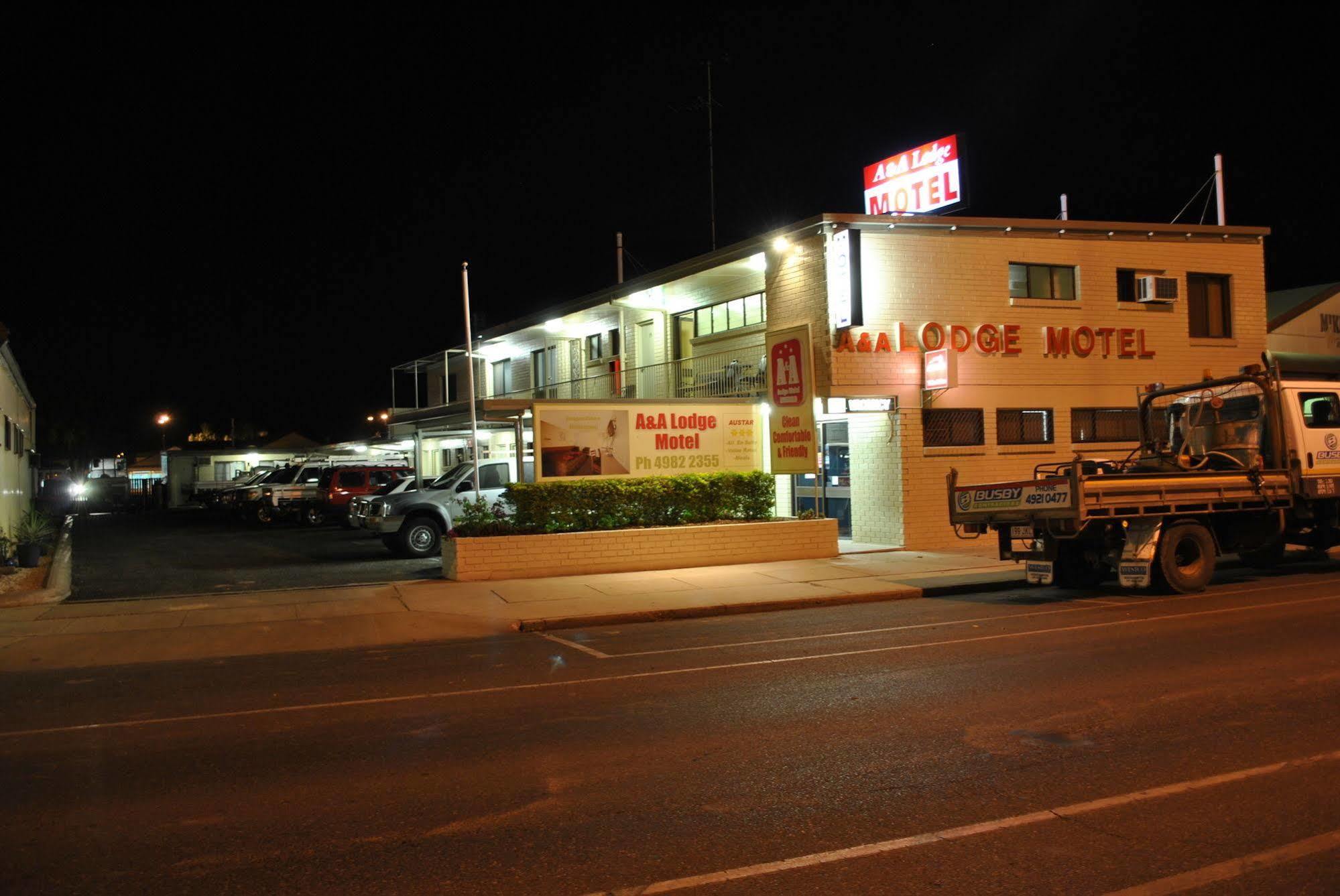A&A Lodge Motel Emerald Luaran gambar