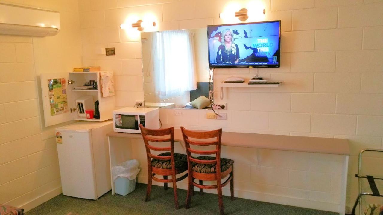 A&A Lodge Motel Emerald Luaran gambar
